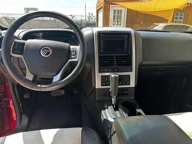 2006 Mercury Mountaineer Image 8