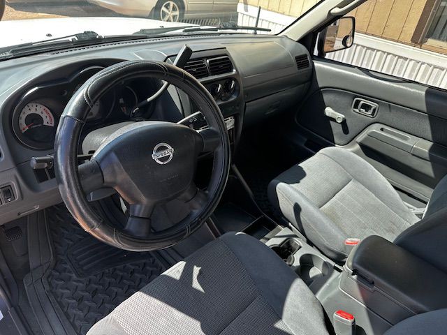 2004 Nissan Frontier Image 6