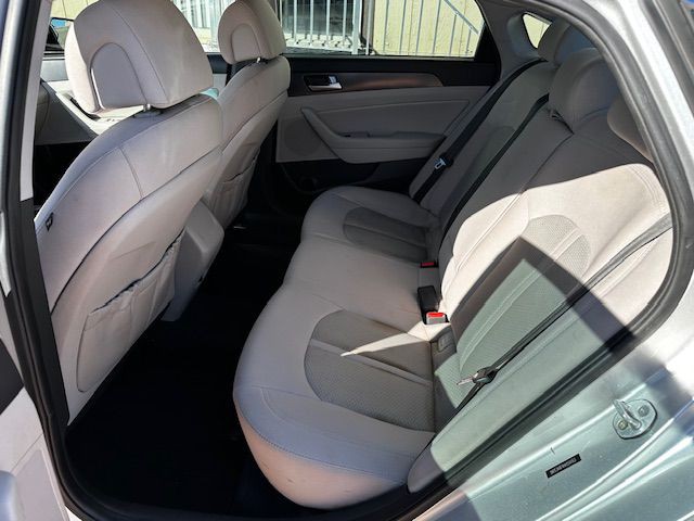 2017 Hyundai Sonata Image 6