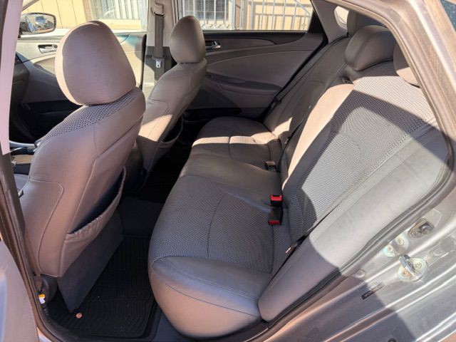 2012 Hyundai Sonata Image 6