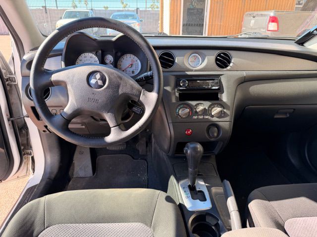 2004 Mitsubishi Outlander Image 7