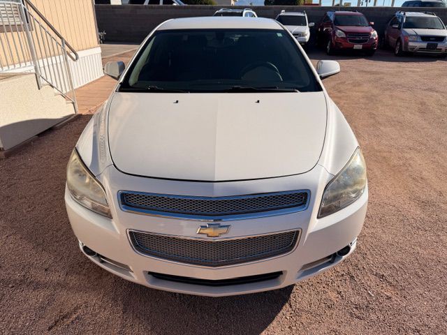 2010 Chevrolet Malibu Image 2
