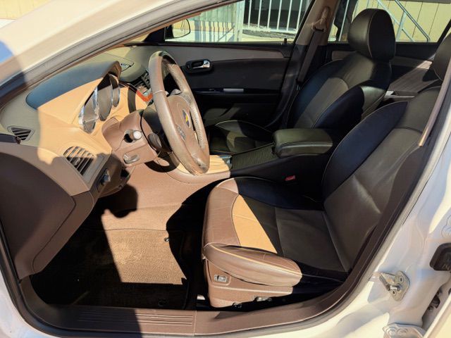 2010 Chevrolet Malibu Image 5