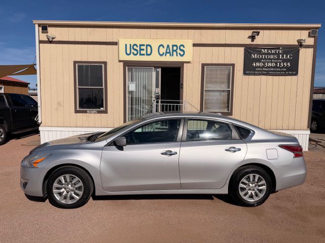 2015 Nissan Altima Image 1