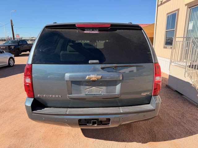 2009 Chevrolet Suburban Image 4