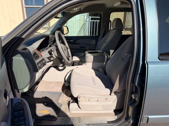 2009 Chevrolet Suburban Image 5