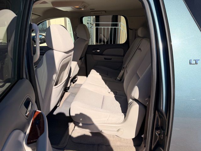 2009 Chevrolet Suburban Image 6