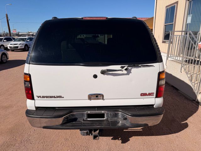 2004 GMC Yukon Image 4