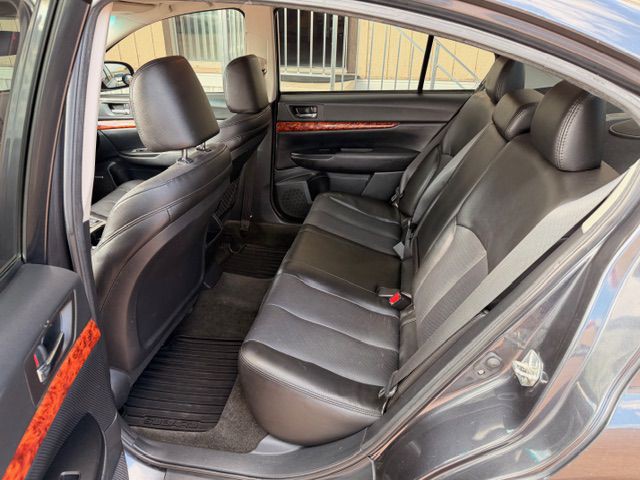 2012 Subaru Legacy Image 6