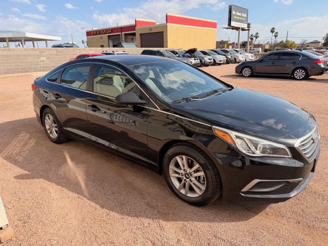 2017 Hyundai Sonata Image 3