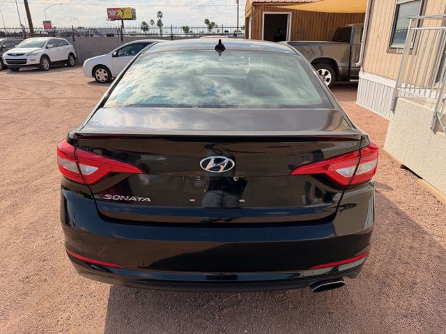 2017 Hyundai Sonata Image 4