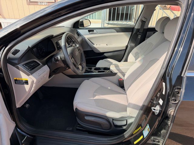 2017 Hyundai Sonata Image 5