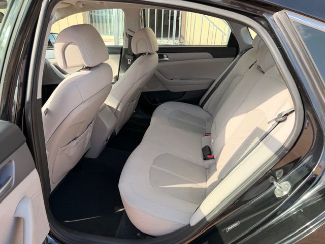 2017 Hyundai Sonata Image 6