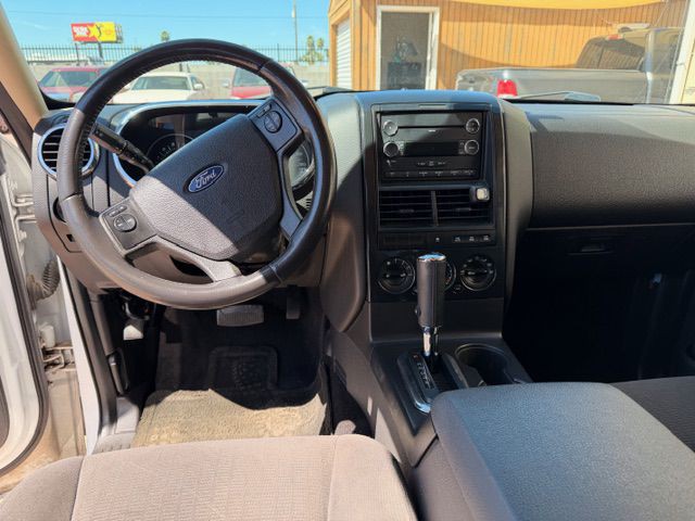 2010 Ford Explorer Image 7