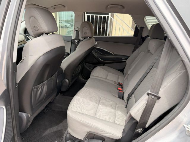 2018 Hyundai Santa Fe Image 6