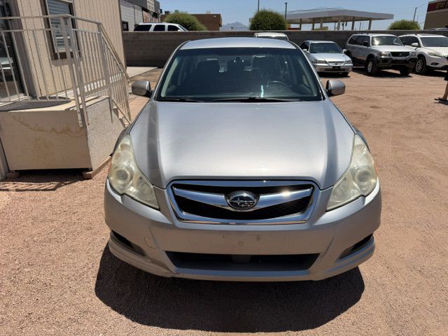 2010 Subaru Legacy Image 2