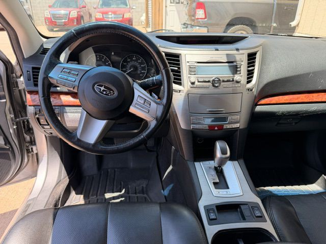 2010 Subaru Legacy Image 7