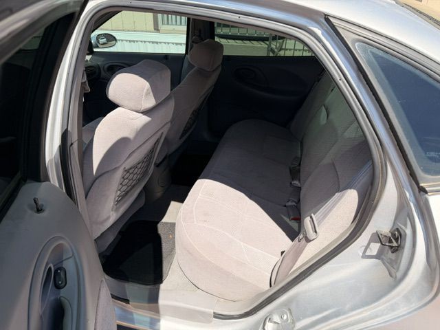 1997 Ford Taurus Image 6