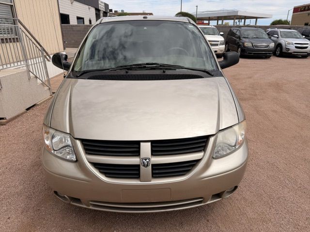2006 Dodge Grand Caravan Image 2
