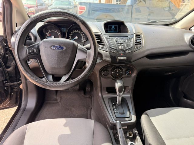 2016 Ford Fiesta Image 7