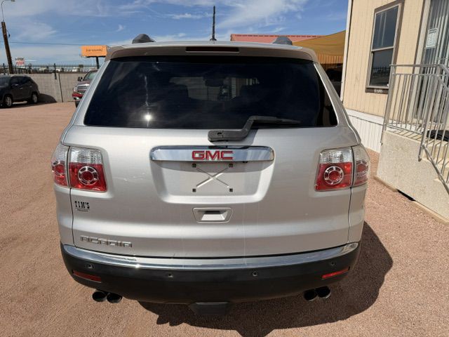 2011 GMC Acadia Image 4