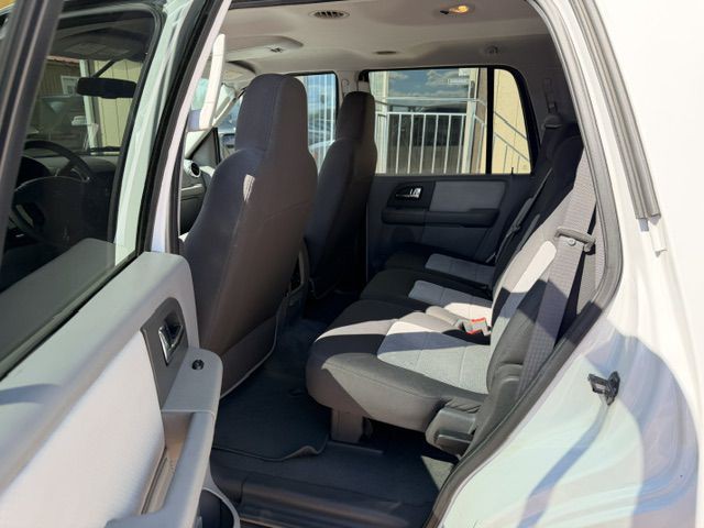2006 Ford Expedition Image 6
