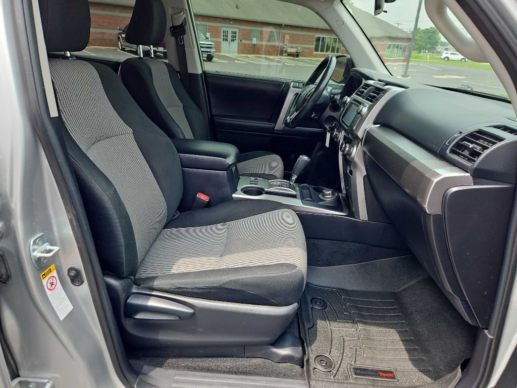 2019 Toyota 4Runner Image 10