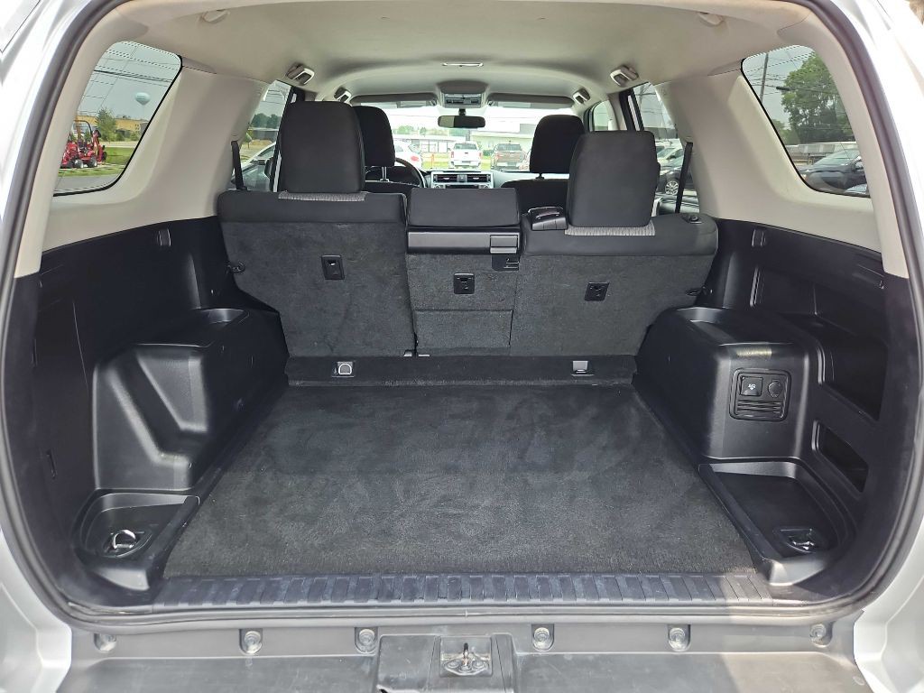 2019 Toyota 4Runner Image 12