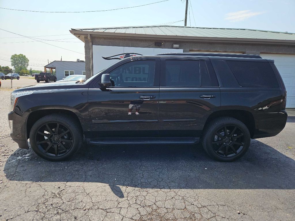 2019 Cadillac Escalade Image 1