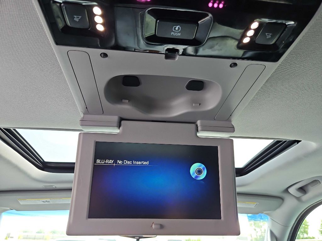 2019 Cadillac Escalade Image 35