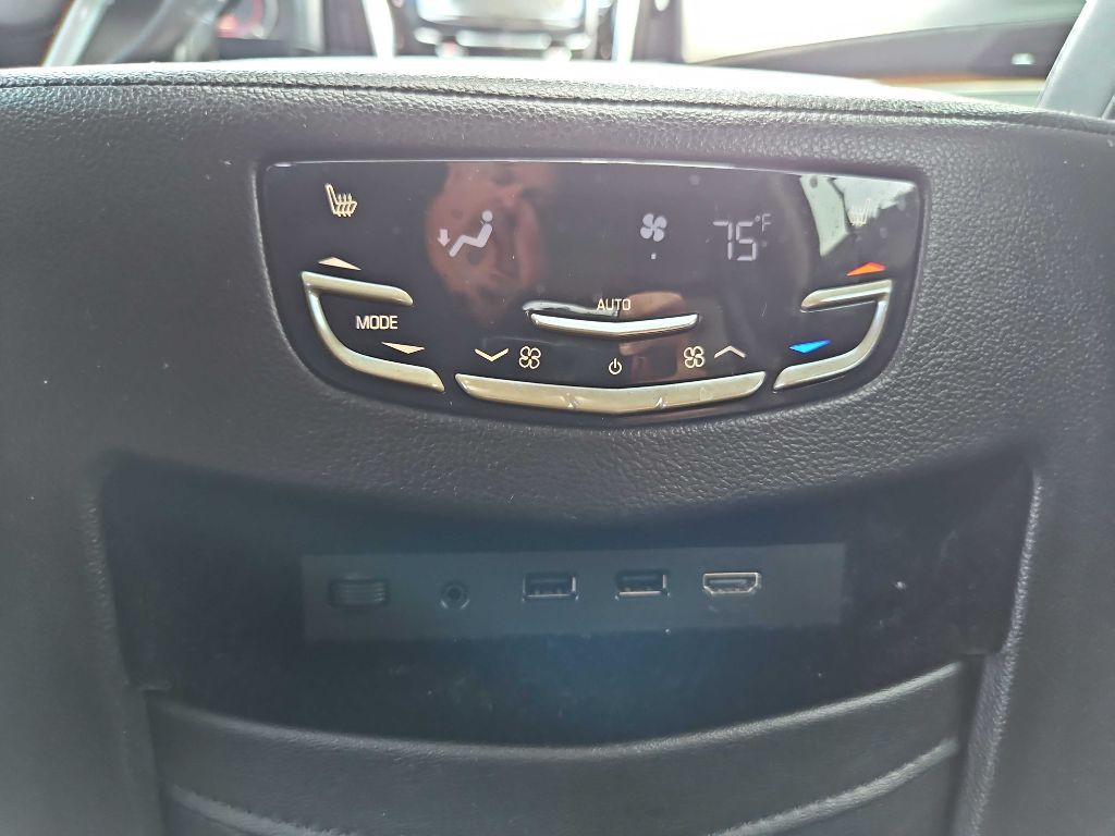 2019 Cadillac Escalade Image 36