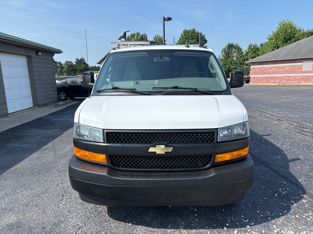 2021 Chevrolet Express Image 3