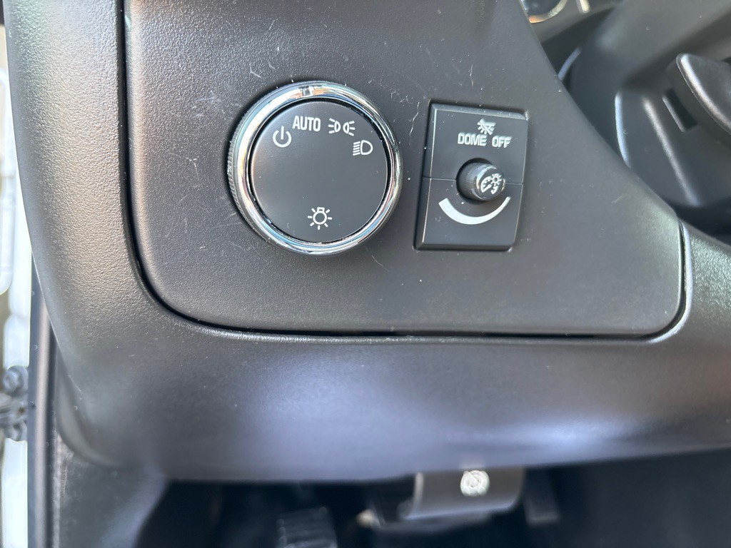 2021 Chevrolet Express Image 17