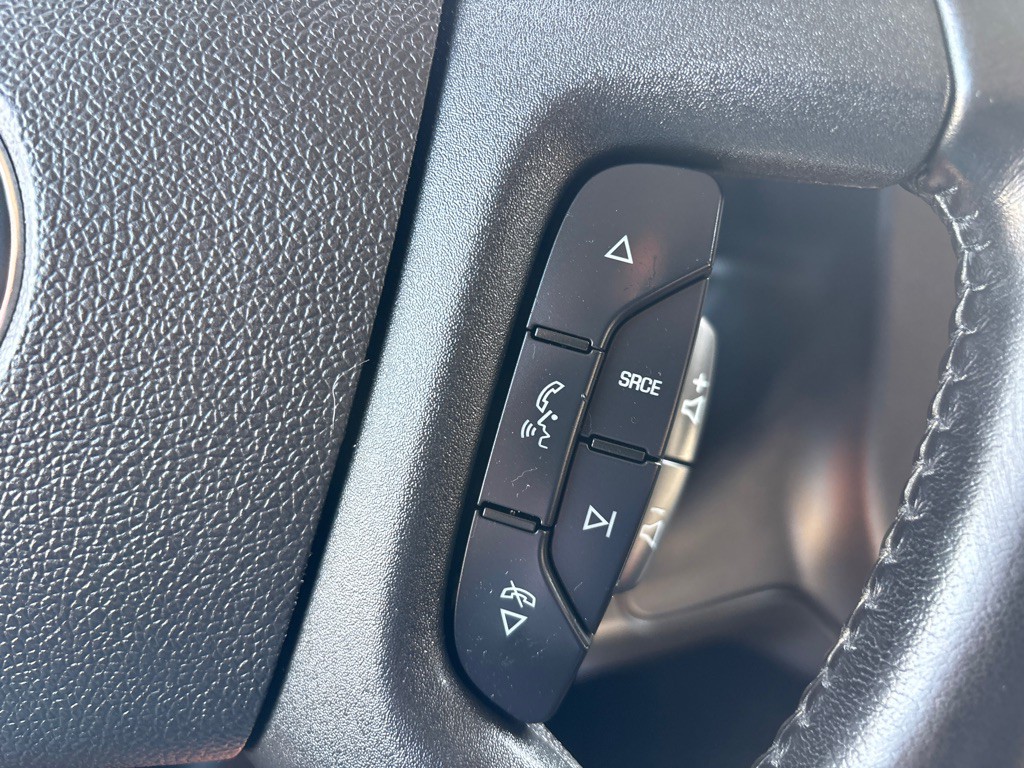 2021 Chevrolet Express Image 20