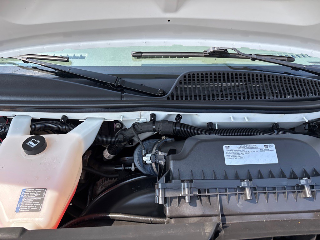 2021 Chevrolet Express Image 24