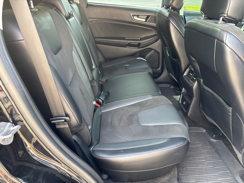 2018 Ford Edge Image 11