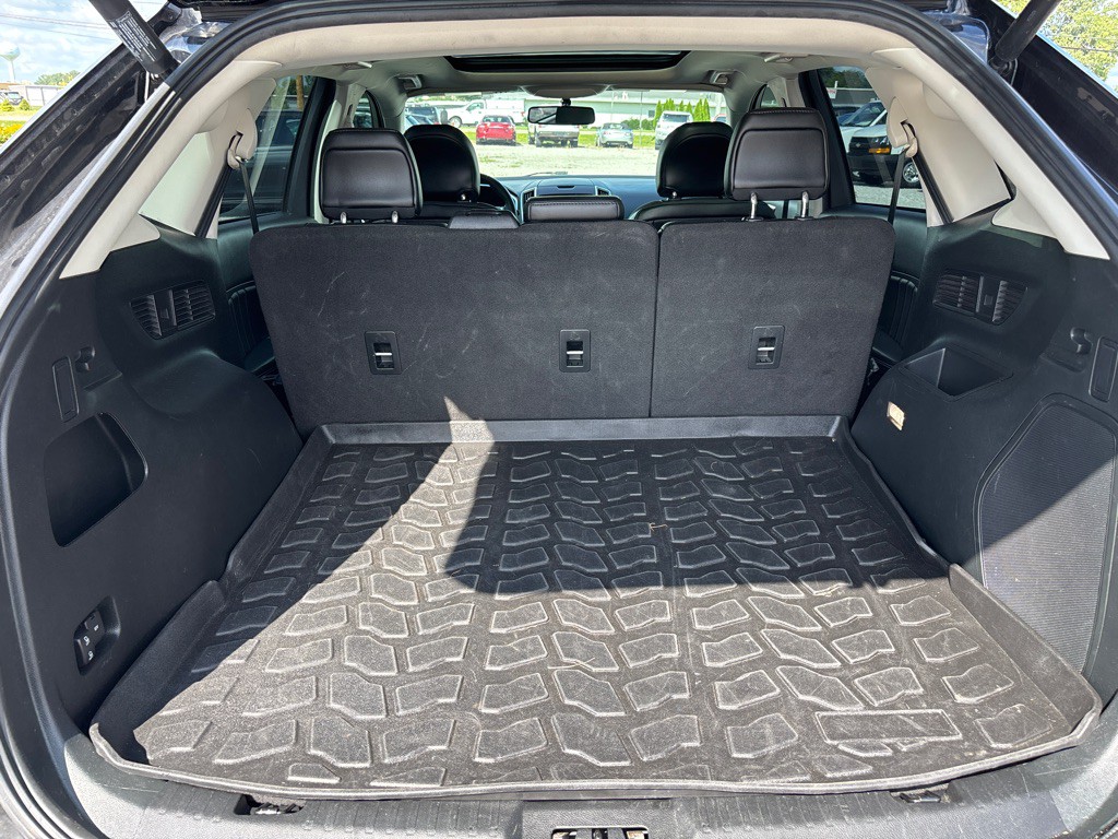 2018 Ford Edge Image 12