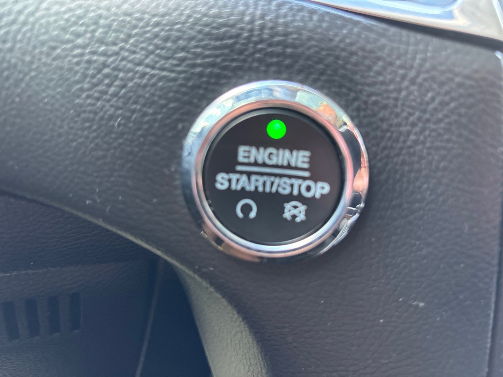 2018 Ford Edge Image 20