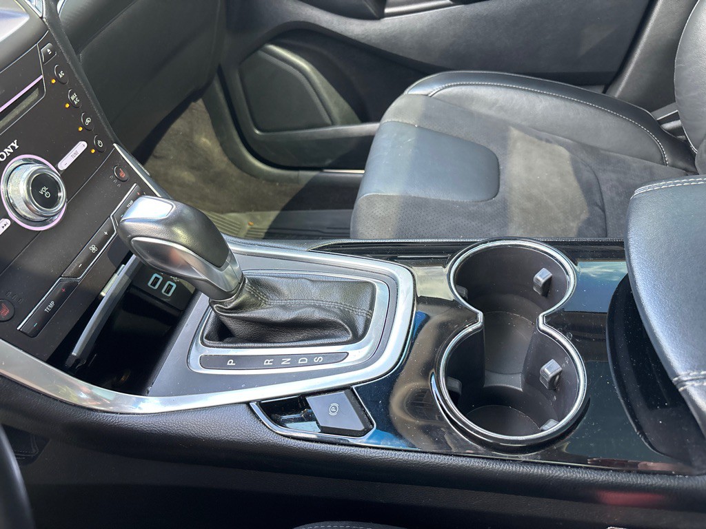 2018 Ford Edge Image 27