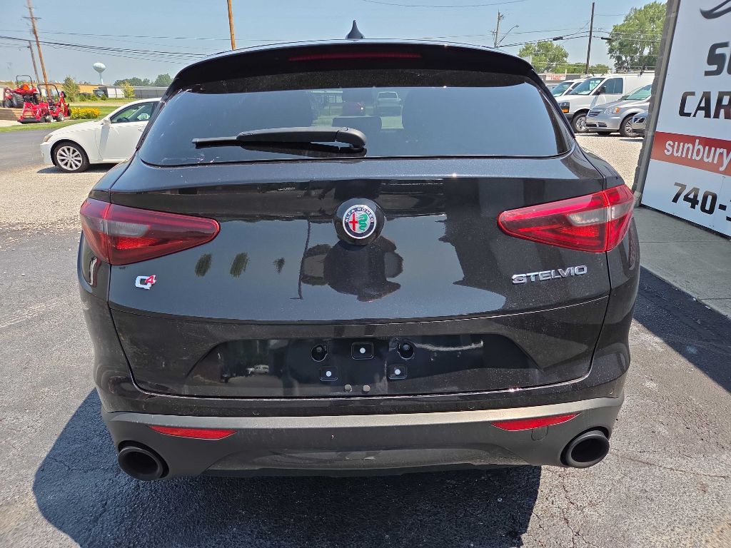 2023 Alfa Romeo Stelvio Image 6