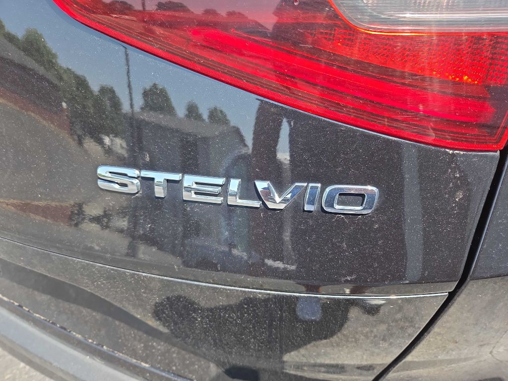 2023 Alfa Romeo Stelvio Image 29