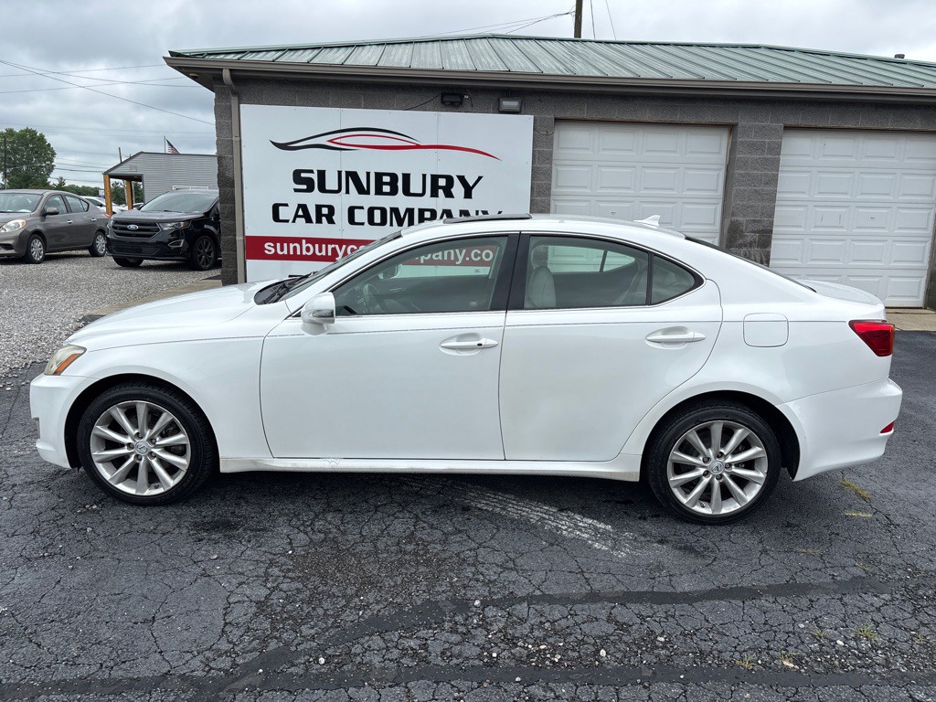 2009 Lexus IS Image 1