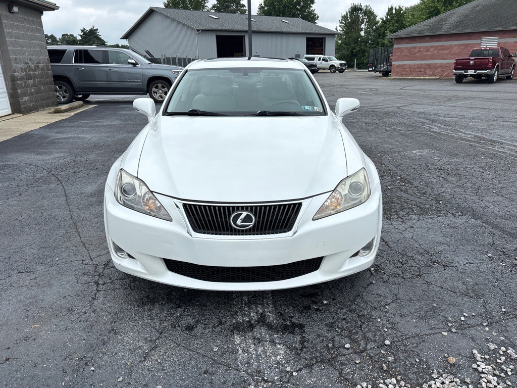 2009 Lexus IS Image 3