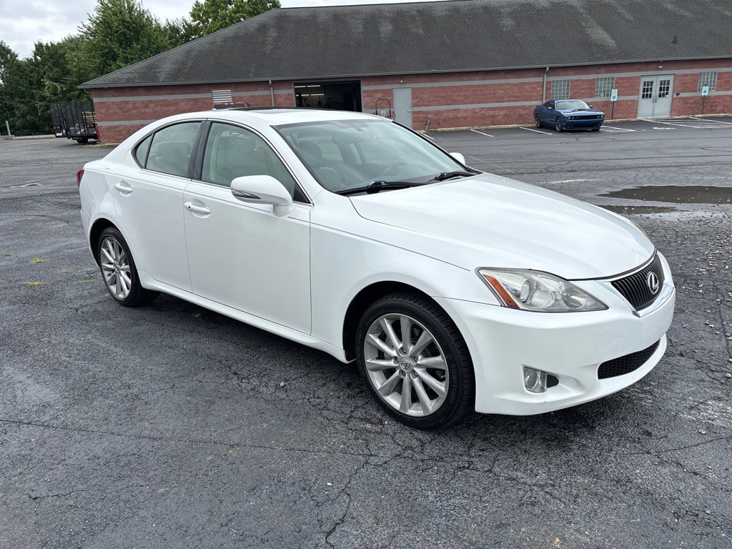 2009 Lexus IS Image 4
