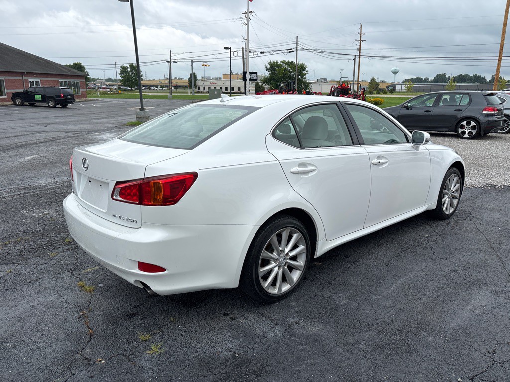 2009 Lexus IS Image 5