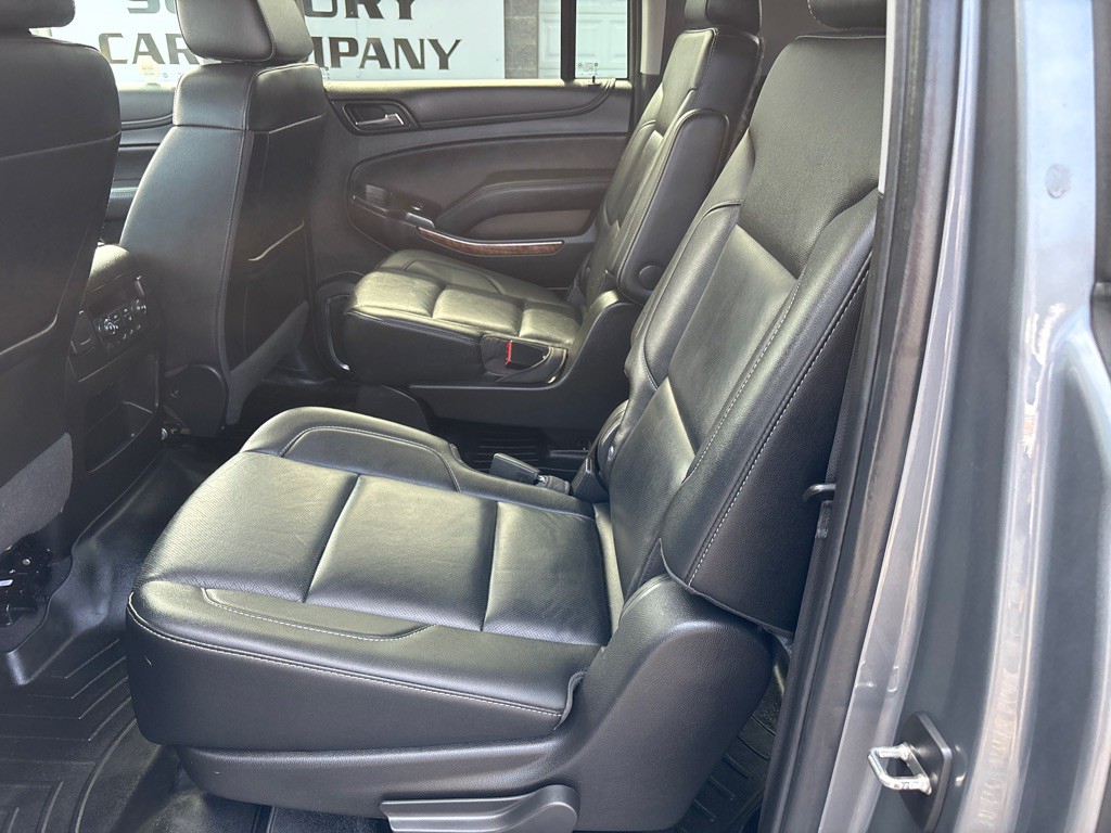 2019 Chevrolet Suburban Image 9