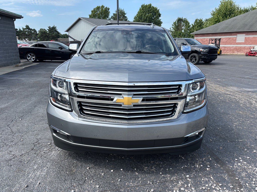2019 Chevrolet Suburban Image 3