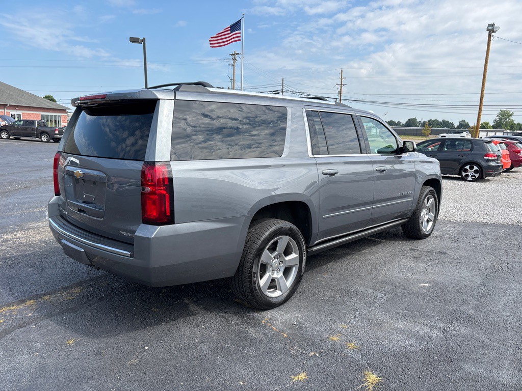2019 Chevrolet Suburban Image 5