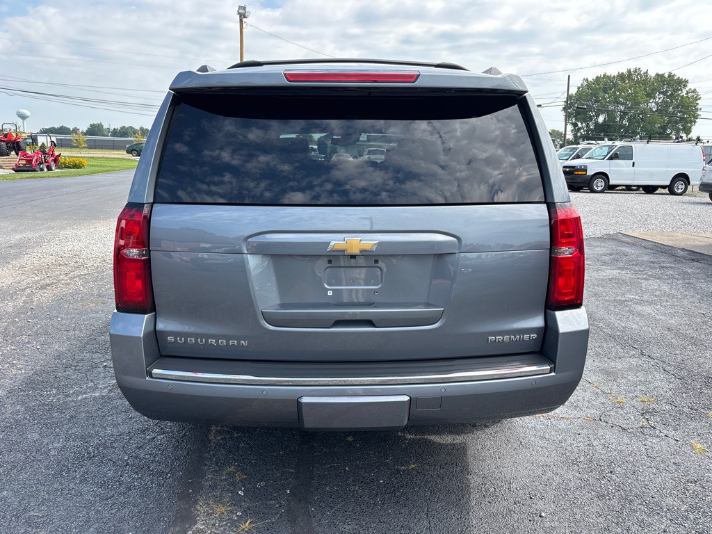2019 Chevrolet Suburban Image 6