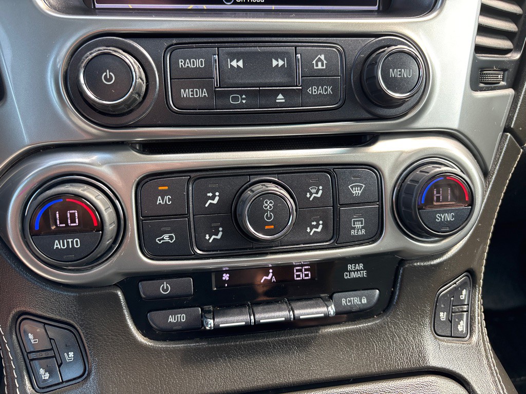 2019 Chevrolet Suburban Image 26
